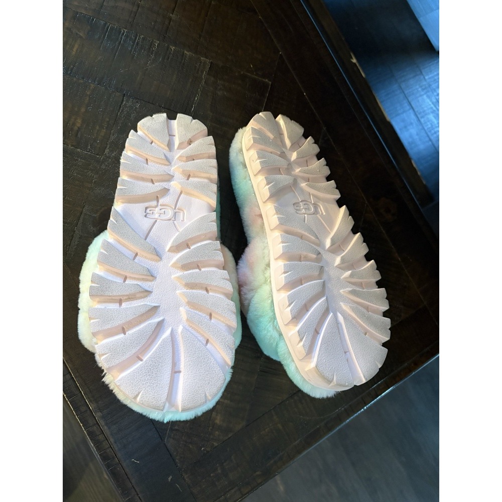 UGG Slippers - Picture 2 of 4